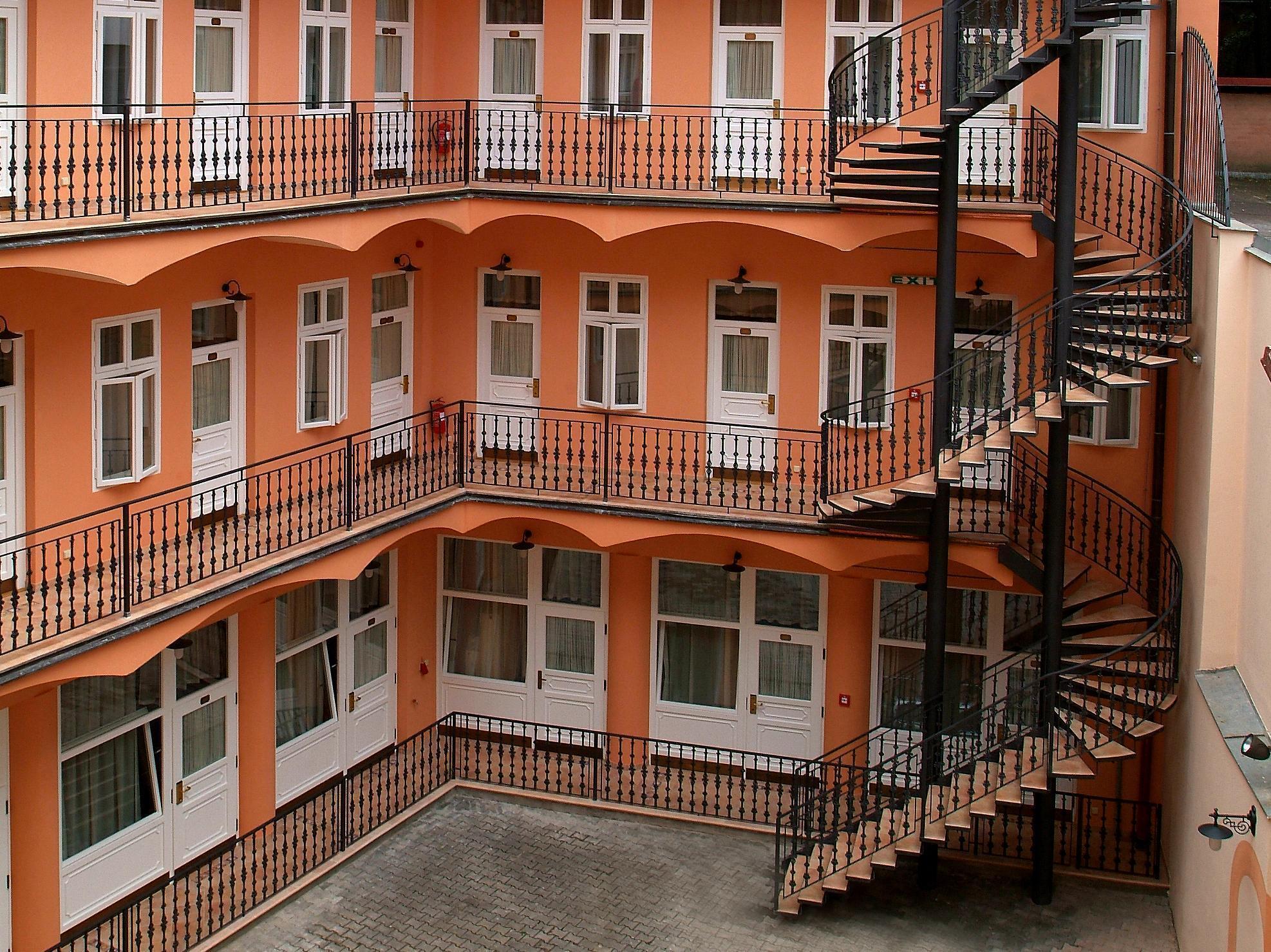Ariston Praga
